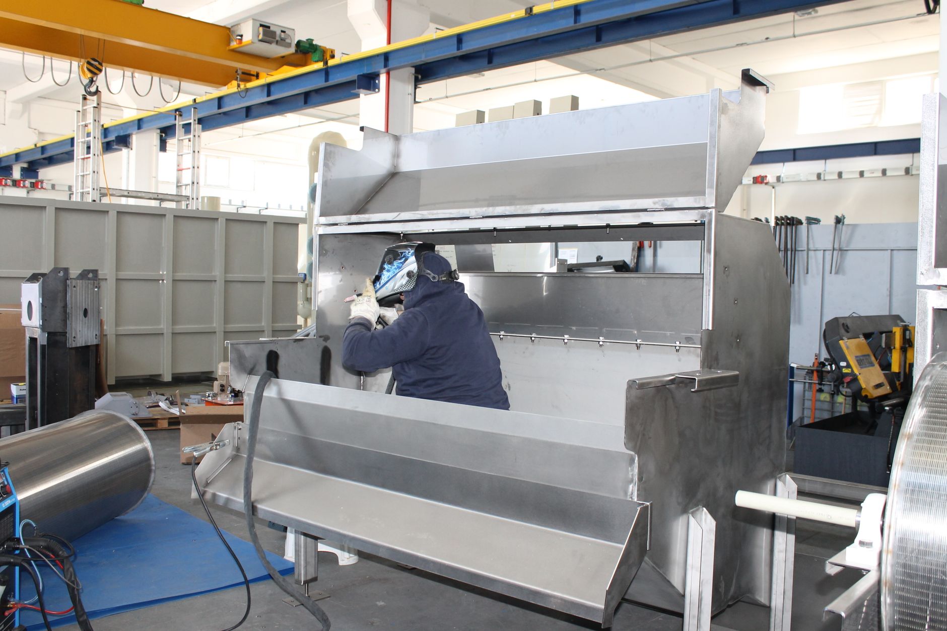 Medical device enclosures and brackets